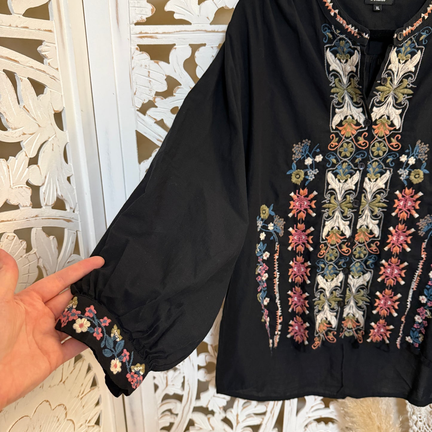 Tolani 100% Cotton Embroidered Puff Sleeve Button Down Blouse XL
