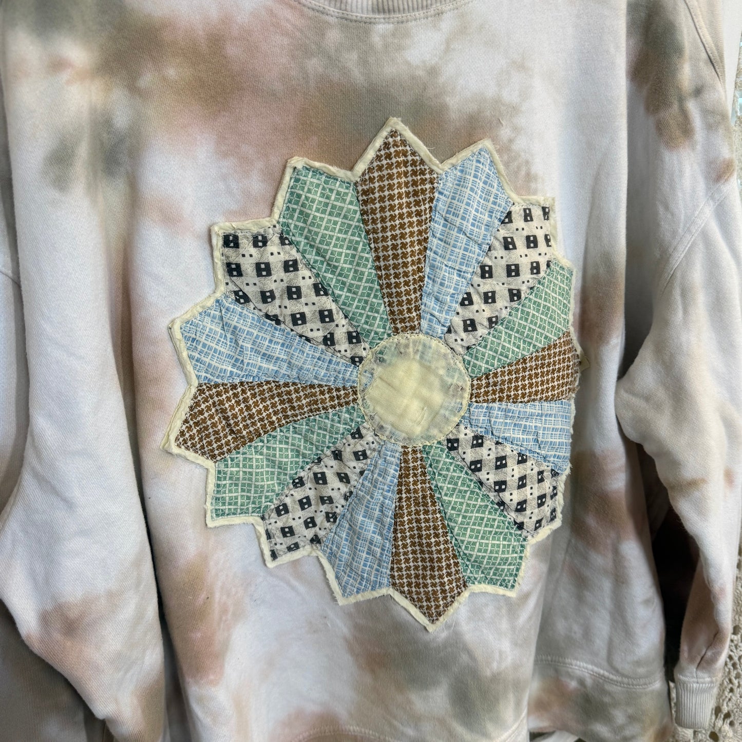 Dresden Daydream Sweatshirt in Woodland Moss XL/XXL