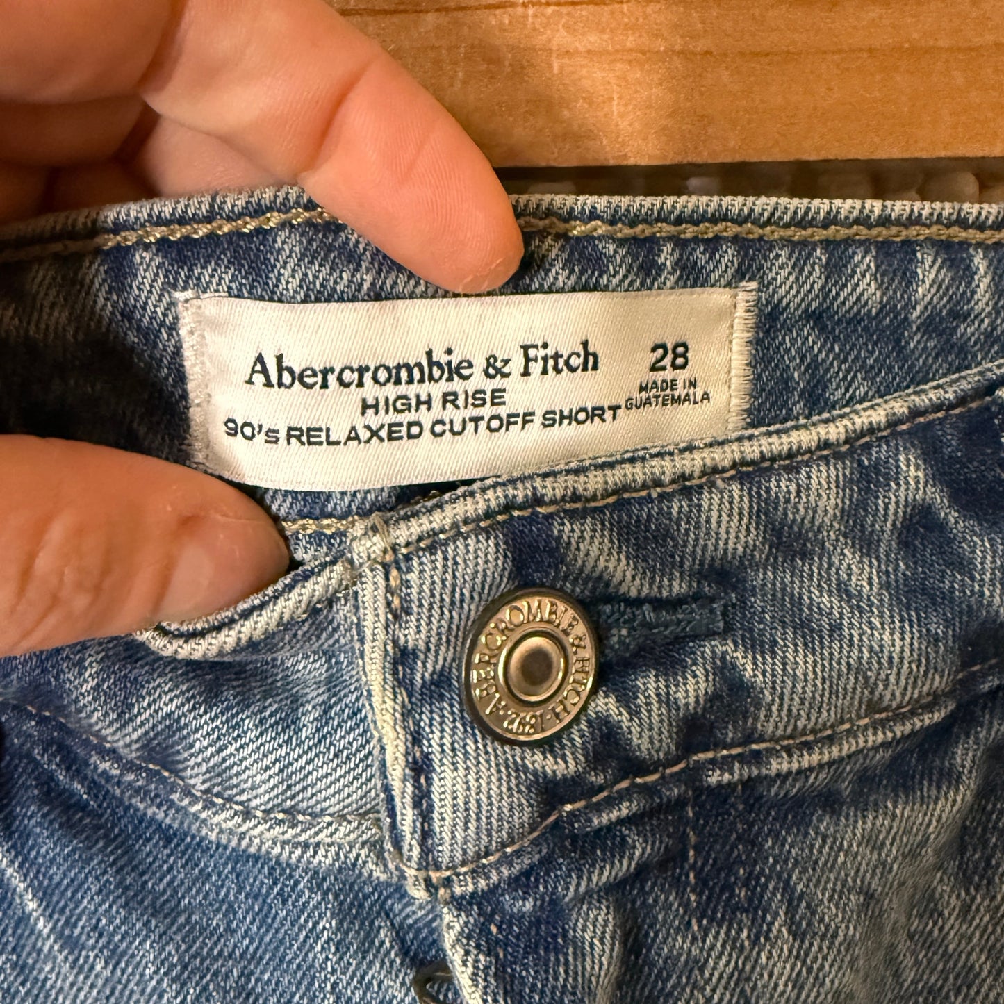Abercrombie & Fitch High Rise 90s Relaxed Cut Off Shorts 28