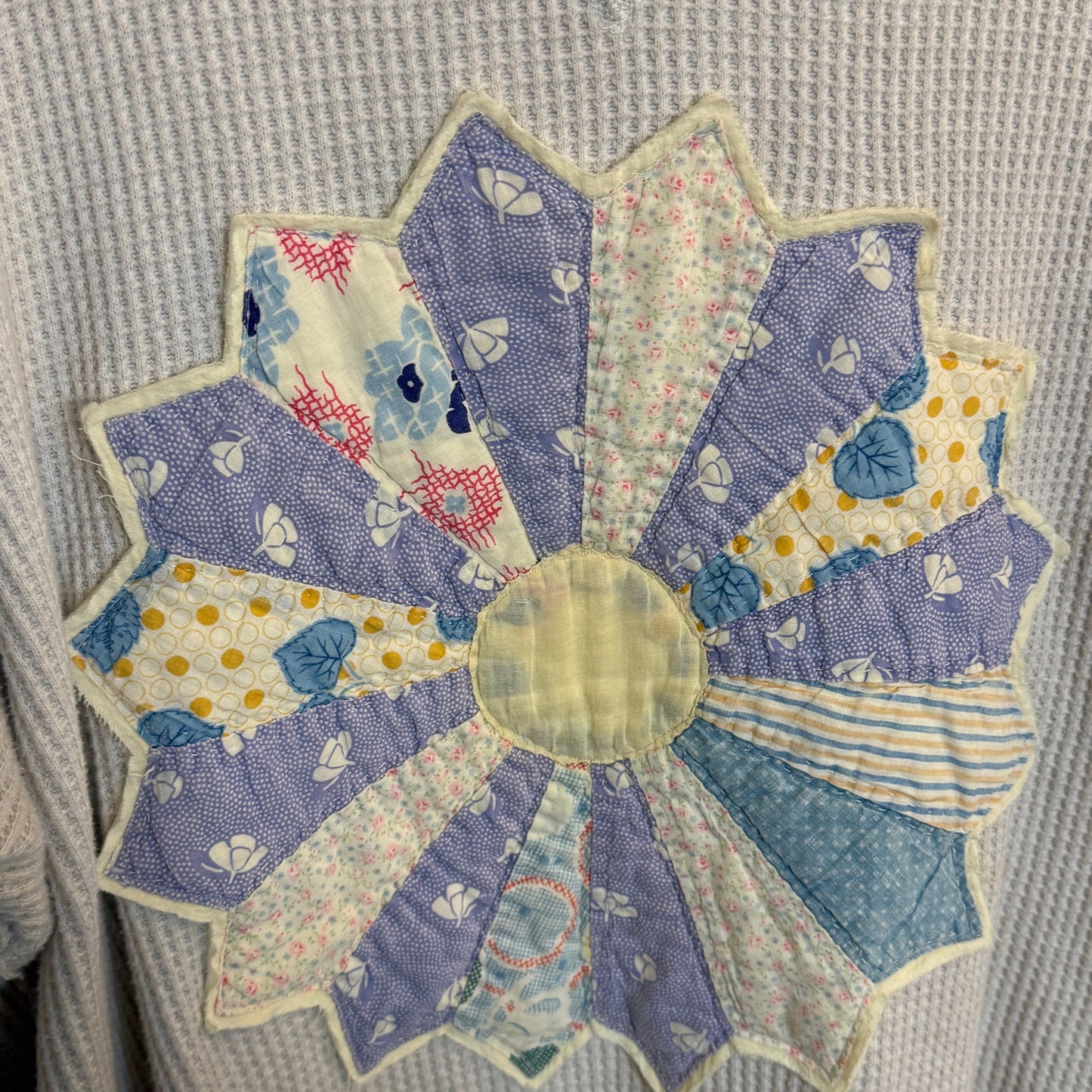 Dresden Daydream Sweatshirt in Perwinkle L/XL
