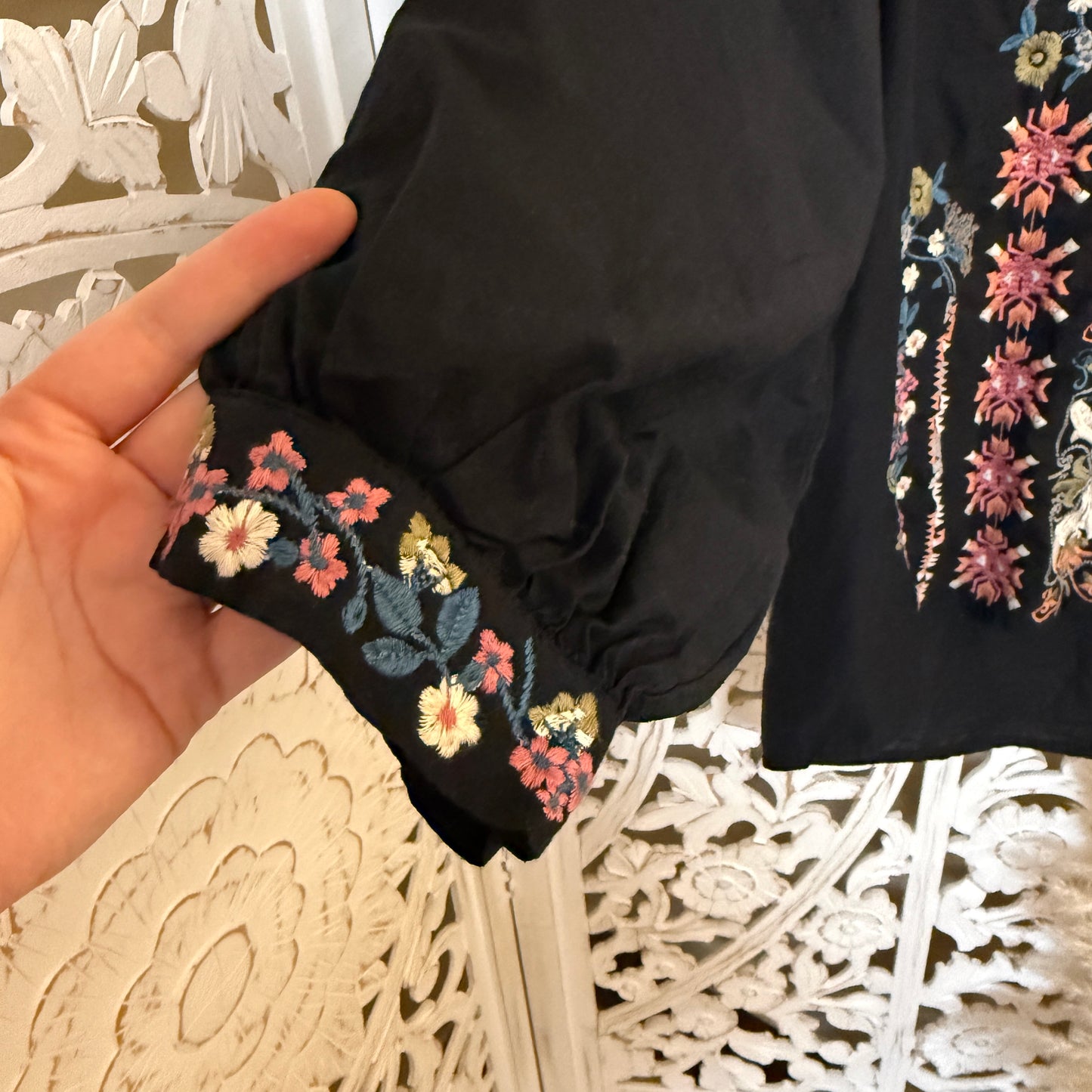 Tolani 100% Cotton Embroidered Puff Sleeve Button Down Blouse XL