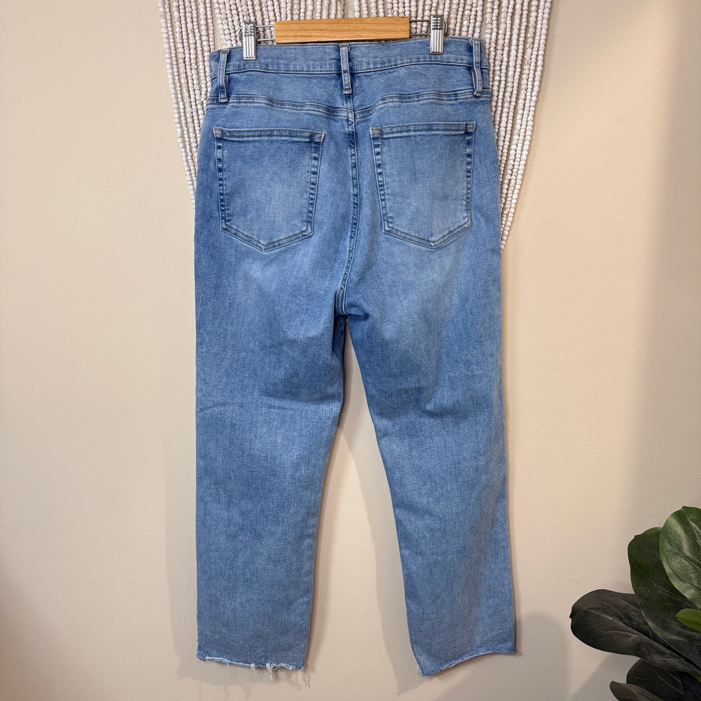 Frame Le High Straight High Rise Light Wash Straight Leg 31