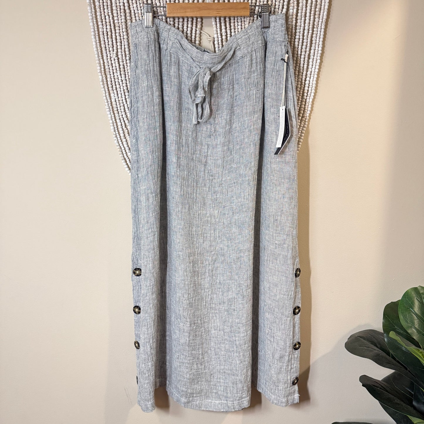Tahari NWT 100% Linen Grey Midi Skirt L